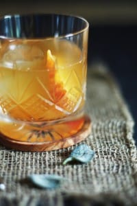 Olf Fashioned Cocktail Peaches