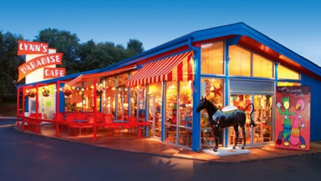 Lynn’s Paradise Cafe Bourbon Ball Milkshake Recipe
