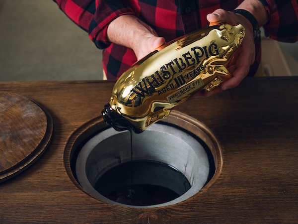 WhistlePig Wax Dipping Black