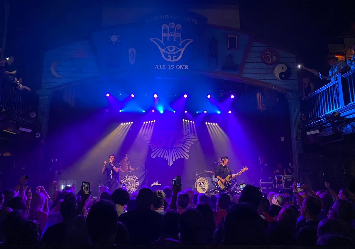 Better Than Ezra on stage 